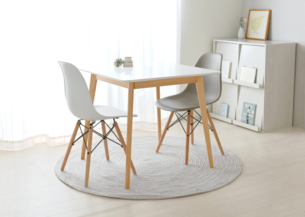 コンパクト2人用ダイニングテーブル